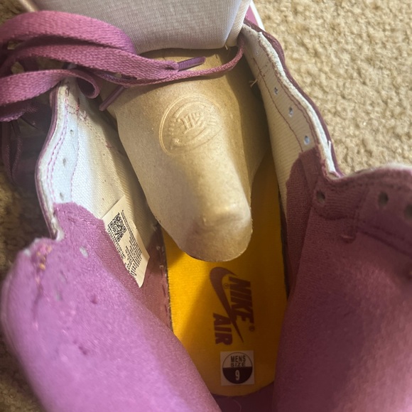 Jordan 1 University Gold - Picture 2 of 8